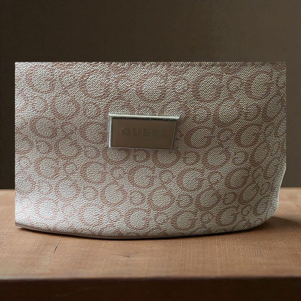 GUESS Makeup Bag NWT Blush Pink Cosmetic Case 11x7x13 Zipper Closure - Picture 7 of 8